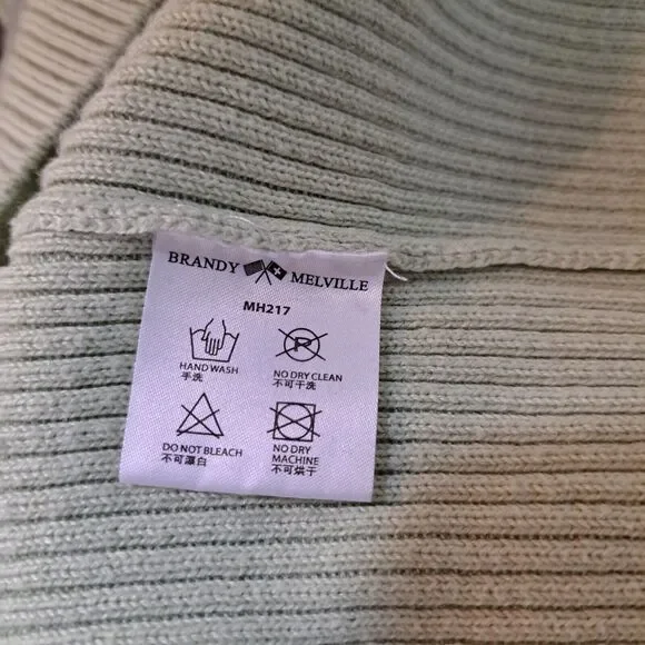 Brandy Melville Women's Sage Green Shannon Cropped Cardigan Sweater Size Small - Picture 8 of 9